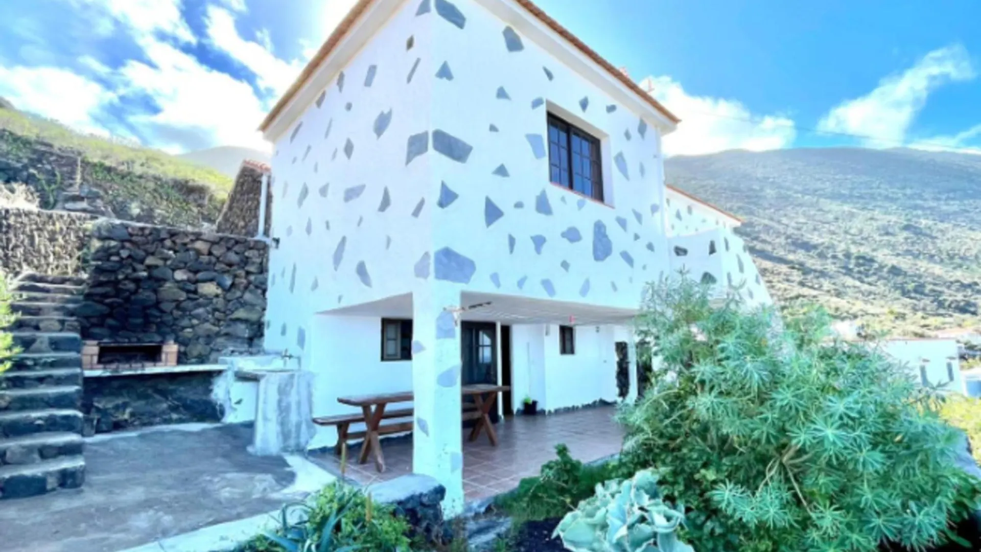 Estupenda Casa En Los Llanillos Isora Spain